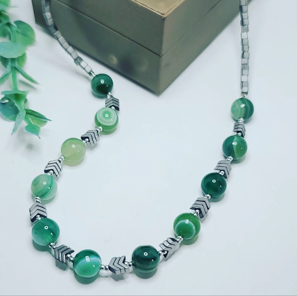 Green agate necklace